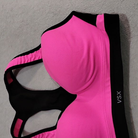 Victoria's Secret Short Bra - Picture 3 of 11